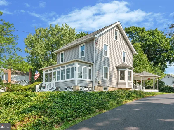 104 W Lehman Ave, Hatboro, PA 19040