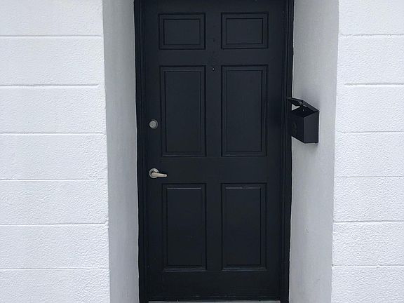 5th image of 619 90th Ave N #10