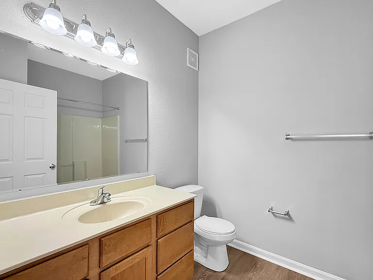 Beaver Creek Apartments — Photo 33