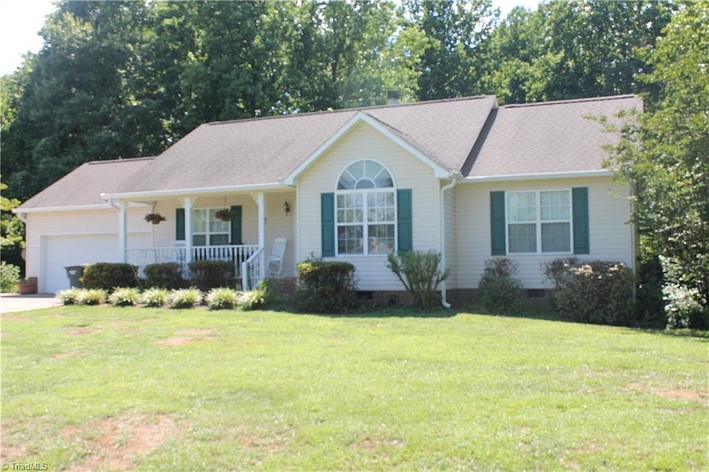 3534 Courtland Cir, Thomasville, NC 27360 | Zillow