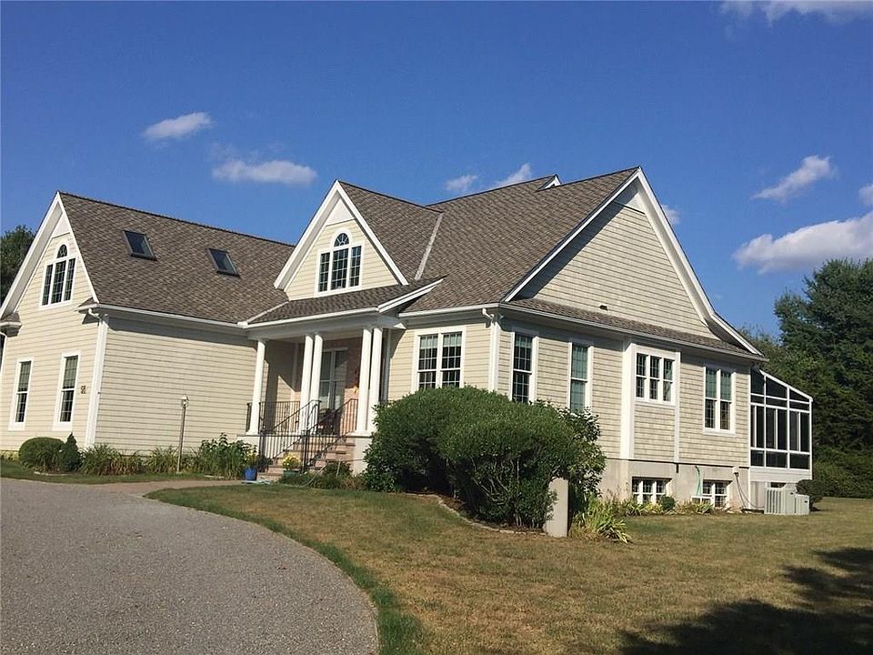 1st image of 58 N Niantic Dr