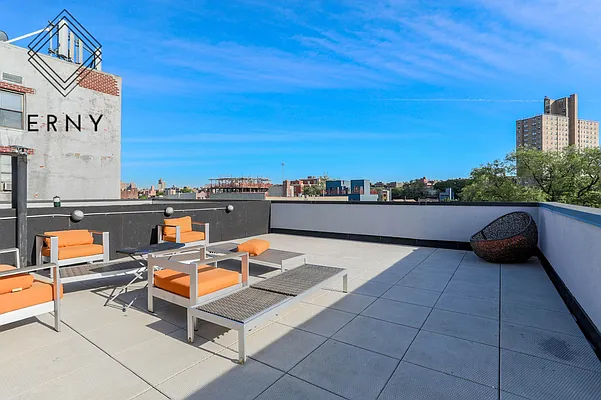 Rented by Pinn Realty | media 48