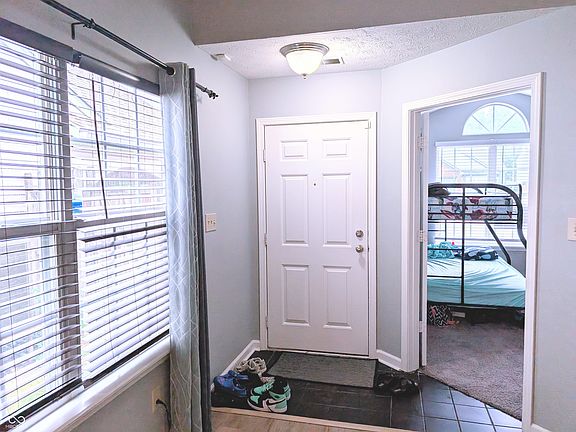 4th image of 5143 Pin Oak Dr