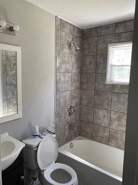 2 bed, 740 sqft, $1,525 — Photo 4