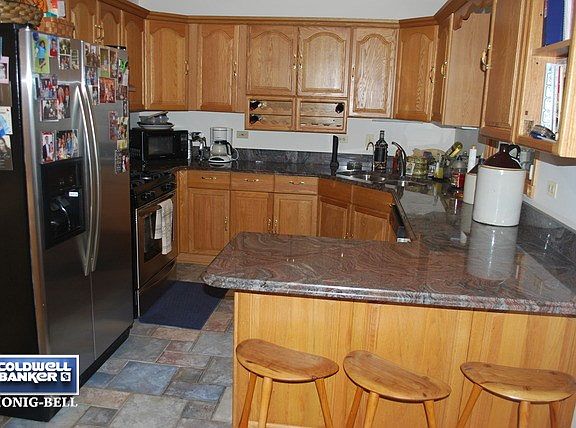 5th image of 690 N 1st St