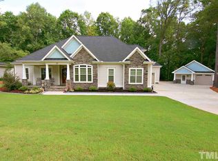 13 E Ridgeview Dr, Clayton, NC 27520