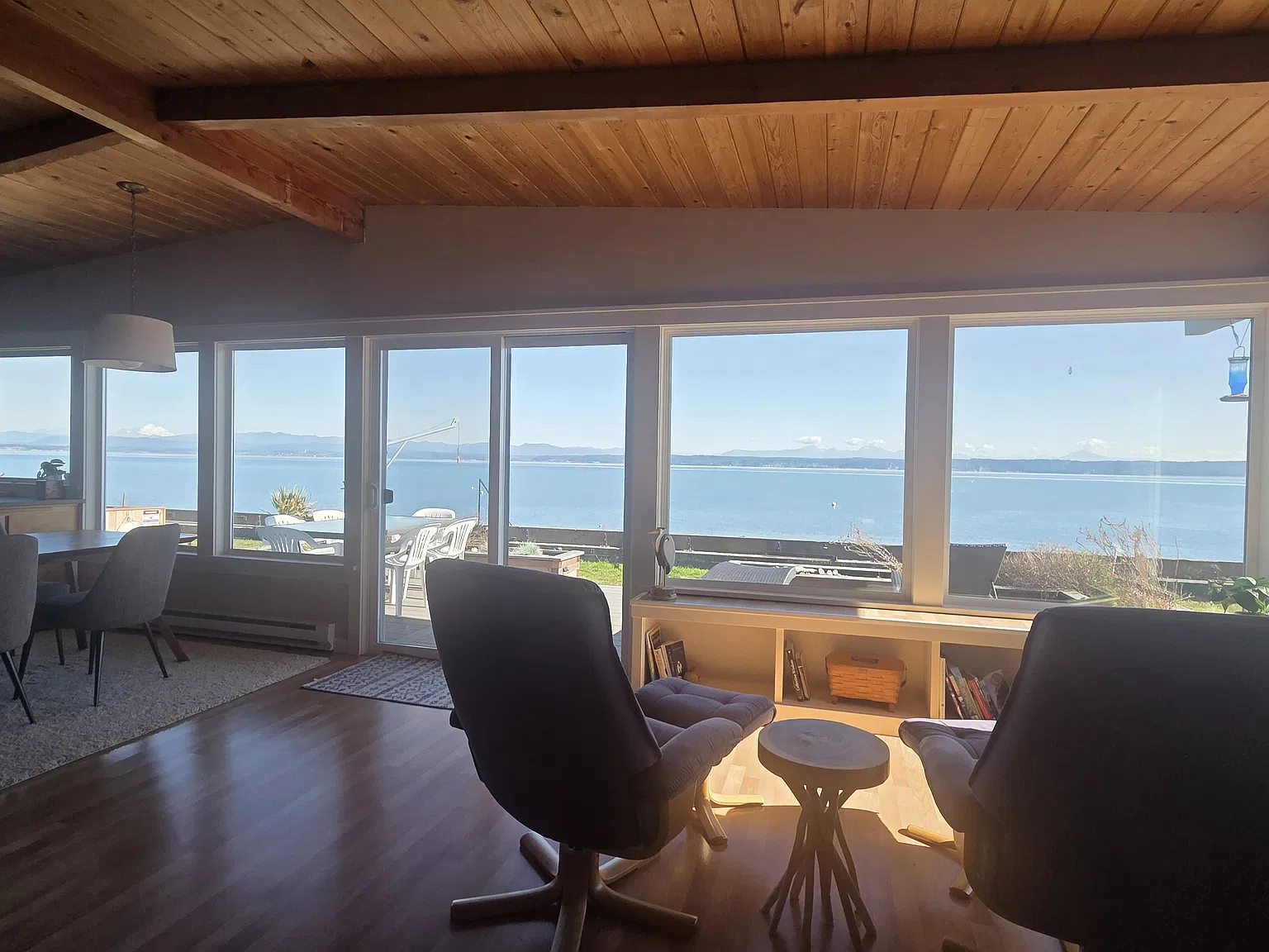 3 bed, 1824 sqft, $3,500 — Photo 2