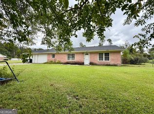 10 N Osage Ln, Hazlehurst, GA 31539