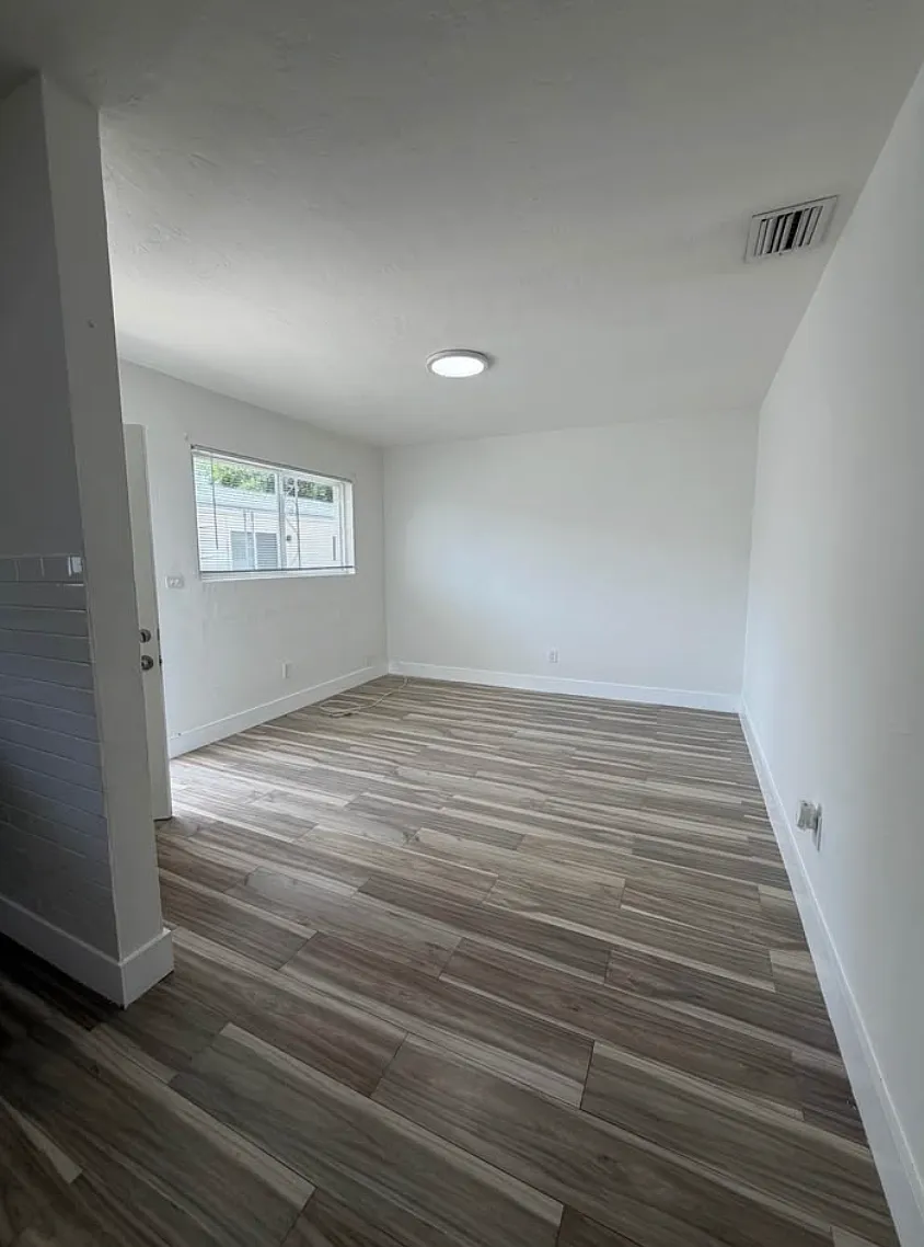 1 bed, 700 sqft, $1,550 — Photo 2