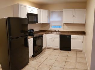 20 Welles St #1, Woonsocket, RI 02895