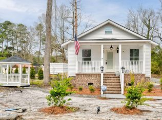 310 Craven St, Wallace, NC 28466