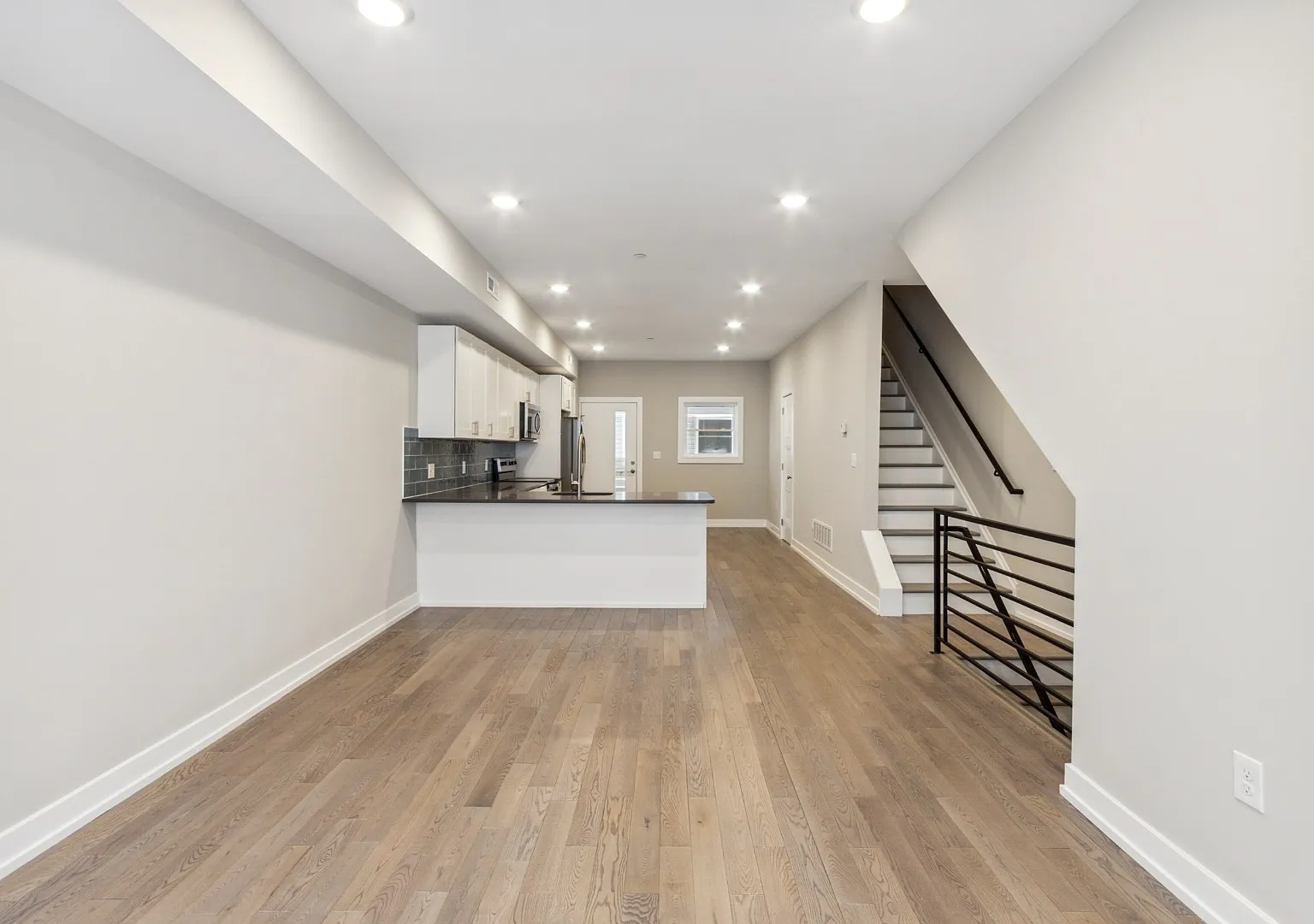 1407 N 8th St - 1 — Photo 3