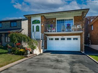 915 Lovingston Cres, Mississauga, ON L4W 3S6