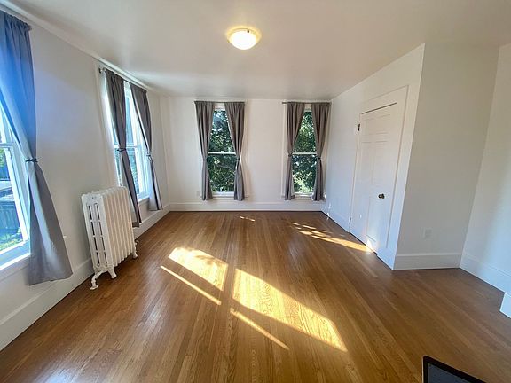 5th image of 5825 Keith Ave #6