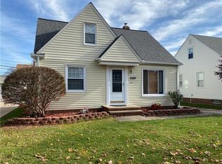 4563 Forest Edge Dr, Brooklyn, OH