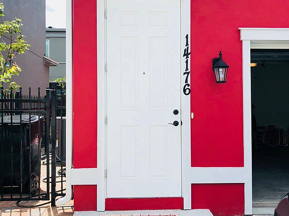 4th image of 14176 Moniz Ave