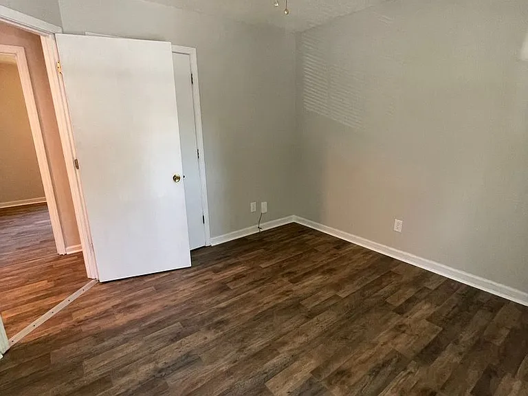 109 Oliver Street — Photo 10