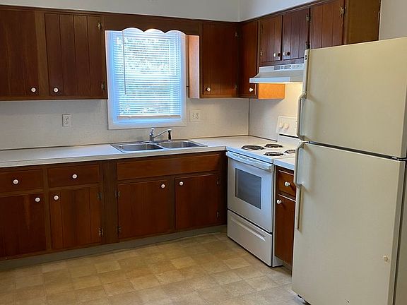 2nd image of 105 & 107 Sandra Dr #210-3R