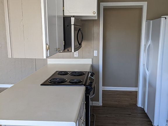 5th image of 2203 Glen Haven Dr