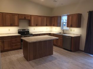 1974 Lincoln Dr, Manhattan, KS 66502