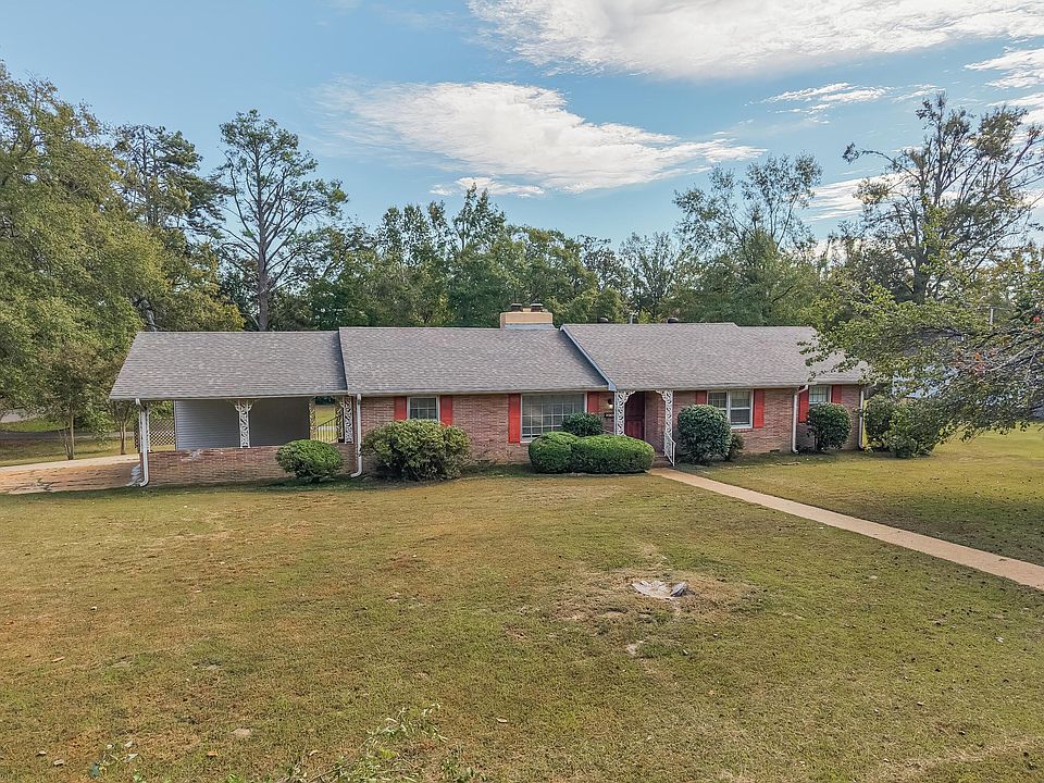 1st image of 1910 Maple Rd