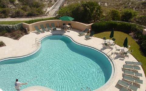 5th image of 608 Ocean Club Ct