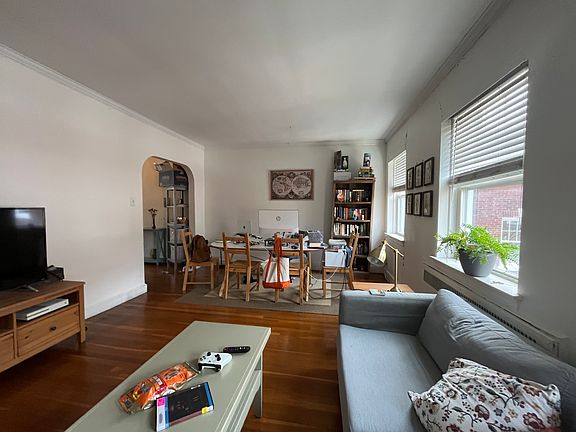 2nd image of 20 Fairbanks St #8M