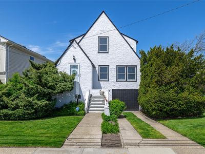 1020 Sunset Avenue, Island Park, NY, 11558