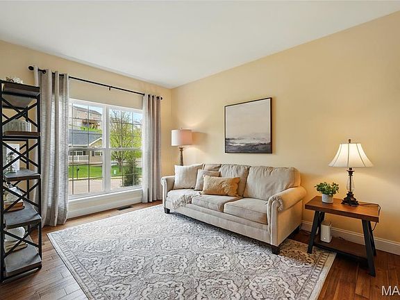 4th image of 3151 Kingsridge Manor Dr