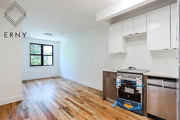 1st image of 1603 Lincoln Pl #4D