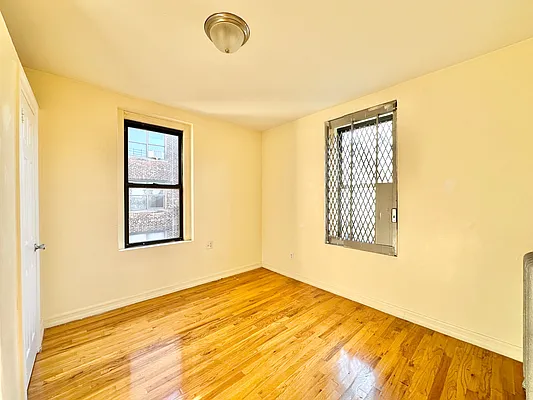 Rented by Bohemia Realty Group | media 6