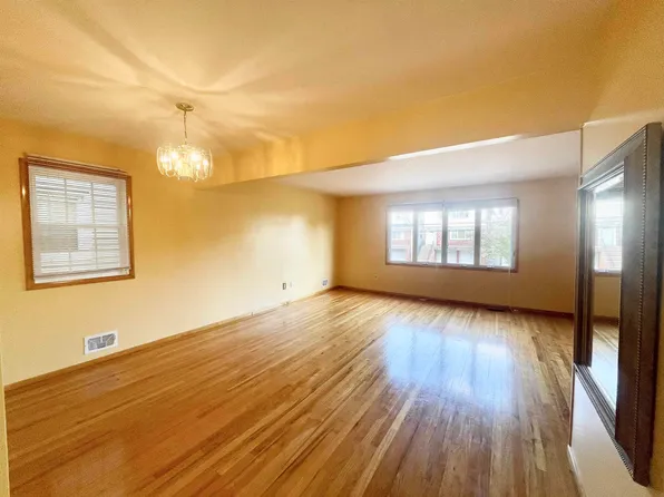 57 Isabella Avenue image 2 of 14