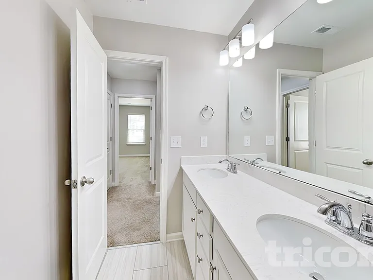 138 Spring Knoll Dr — Photo 12