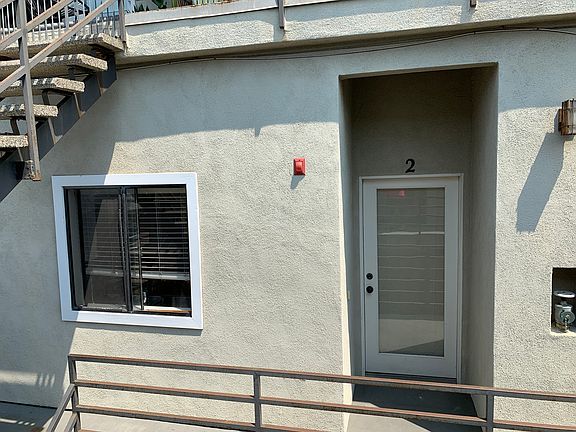 2nd image of 735 Manhattan Ave APT 2