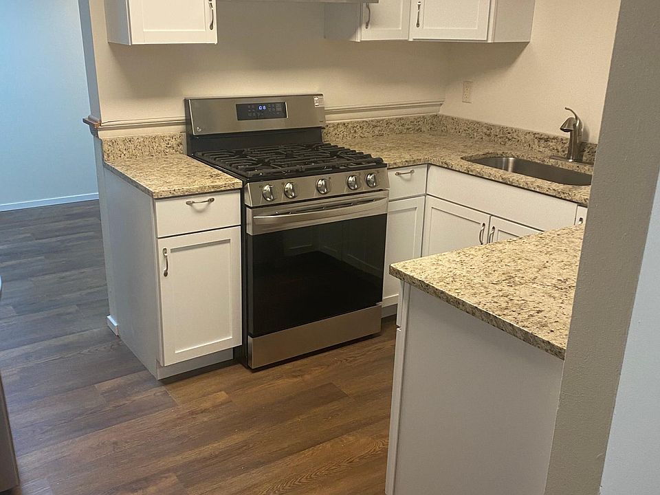 Bluemound Village Apartment Rentals Milwaukee, WI Zillow