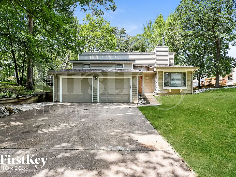 405 Montbrook Dr