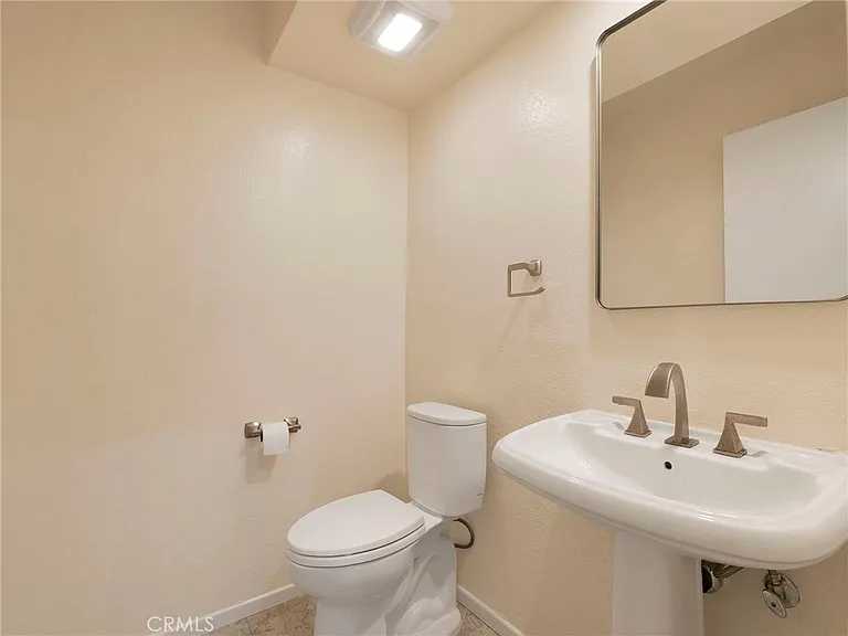5214 Calatrana Dr — Photo 16
