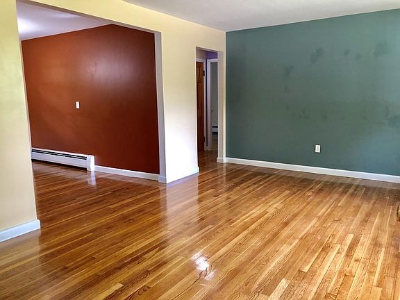 4th image of 49 Nelson Dr #B