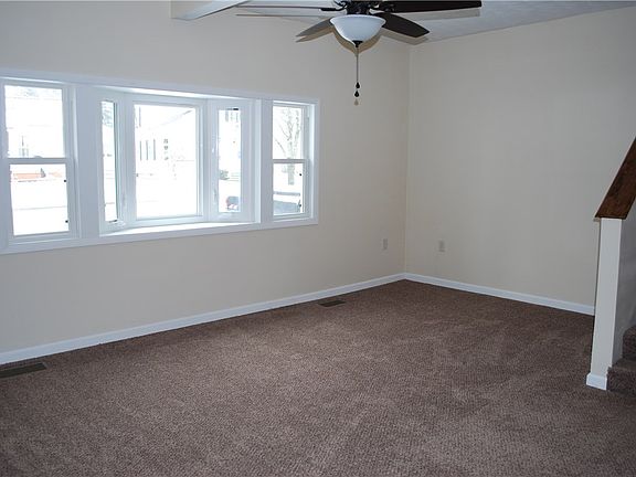 5th image of 1 E Odell St