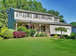 5 Timber Dr, Ocean, NJ 07712