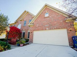 2224 Joyce Ln, Naperville, IL 60564