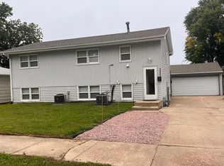 1007 S Blaine Ave, Sioux Falls, SD 57103