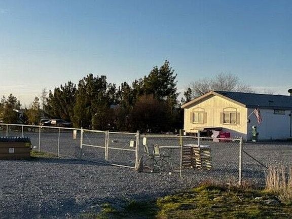 5th image of 1920 Manse Rd