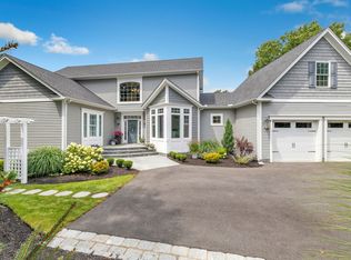 1043 Sperry Rd, Cheshire, CT 06410