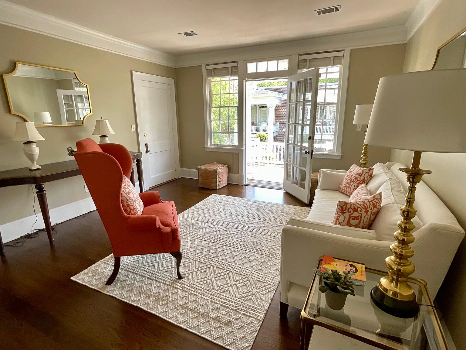 2 bed, 1008 sqft, $1,700 — Photo 3