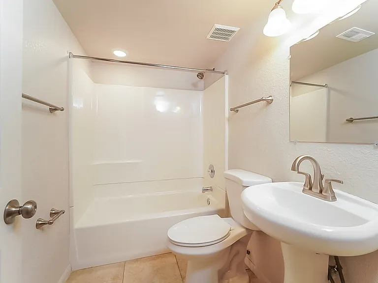 5924 S Wenatchee St — Photo 14