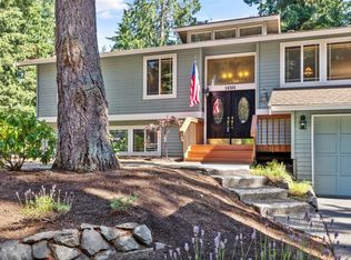 14301 Salal Dr, Edmonds, WA 98026