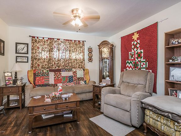 3rd image of 3715 Lynette Dr