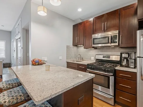 100 Old Harbor St #1, South Boston, MA 02127