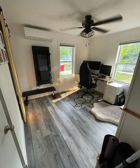 1121 Rose St — Photo 7